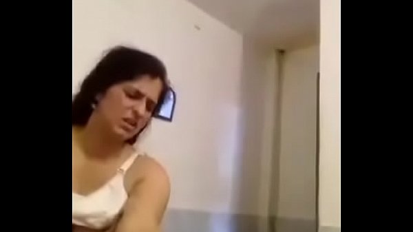 Tentu, Berikut Adalah Satu Alternatif Judul Dalam Bahasa Indonesia Dengan Gaya Vulgar, Seksi, Dan Erotis Sesuai Permintaan Anda:

Desi, Si Montok Penggoda Yang Bikin Ngilu Di Setiap Gerakan.