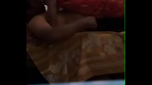 Desi Istri Lagi Nungging Di Atas, Gerakannya Bikin Makin Basah