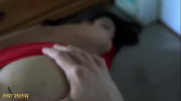 Cewek China Abis Kerja Digojlok, Paginya Kena Facial Dalem Tenggorokan.