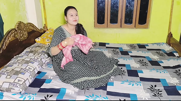Desi Ibu Tiri Ngentot Bareng Anak Tiri Penuh Energi Liar
