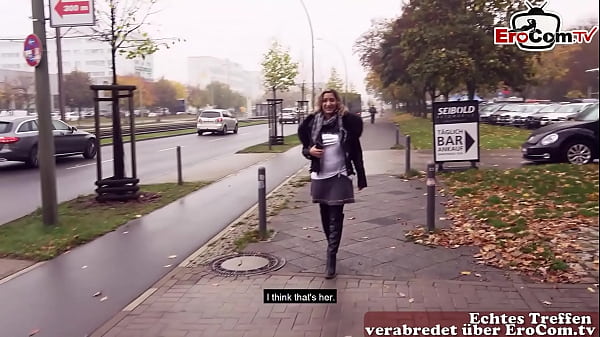 Gadis Turki Jerman Digiring Ke Pertemuan Seks Liar Di Pinggir Jalan, Bikin Malu Umum