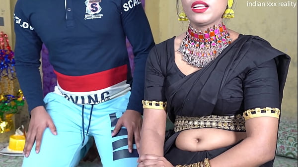 Ngentotin Ibu Tiri India Di Hari Ultah, Desi Indo Hot Banget