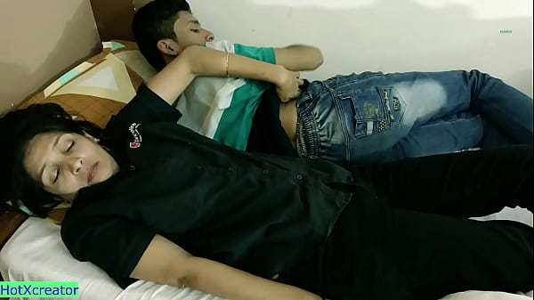 Ngeshare Ranjang Sama Kakak Tiri! Ngentot Panas Banget Pake Audio Hindi
